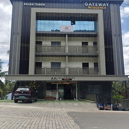 Gateway Residency Hotel Mannarakkat Exterior photo